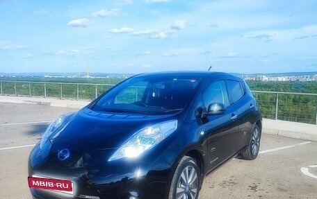 Nissan Leaf I, 2014 год, 700 000 рублей, 3 фотография