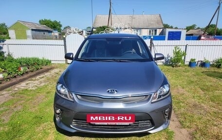 KIA Rio IV, 2018 год, 1 080 000 рублей, 2 фотография