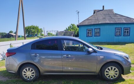 KIA Rio IV, 2018 год, 1 080 000 рублей, 4 фотография