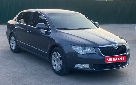 Skoda Superb III рестайлинг, 2009 год, 1 000 000 рублей, 3 фотография