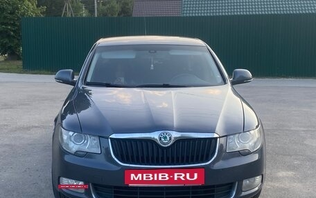 Skoda Superb III рестайлинг, 2009 год, 1 000 000 рублей, 2 фотография