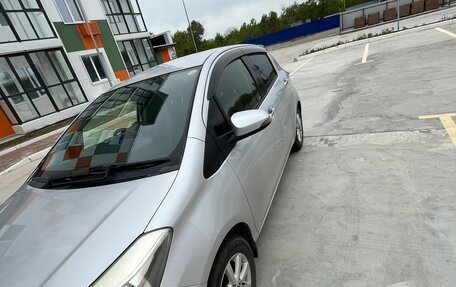 Toyota Vitz, 2012 год, 610 000 рублей, 3 фотография