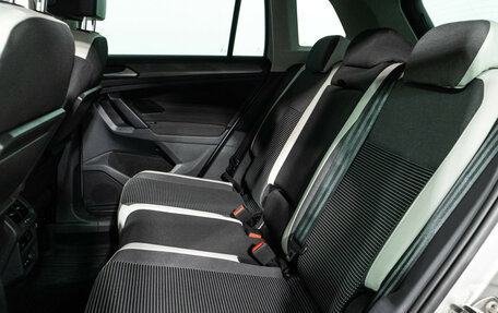 Volkswagen Tiguan II, 2019 год, 2 249 700 рублей, 10 фотография
