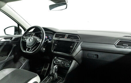 Volkswagen Tiguan II, 2019 год, 2 249 700 рублей, 9 фотография