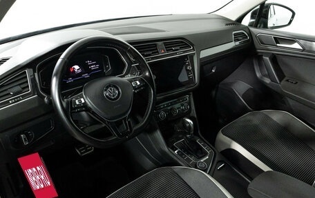 Volkswagen Tiguan II, 2019 год, 2 249 700 рублей, 11 фотография