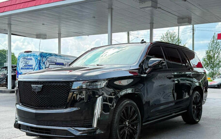 Cadillac Escalade V, 2022 год, 13 695 000 рублей, 2 фотография