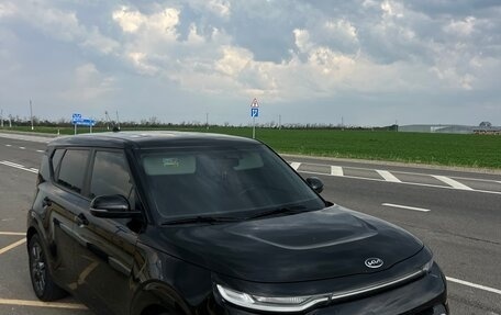 KIA Soul III, 2020 год, 1 800 000 рублей, 2 фотография