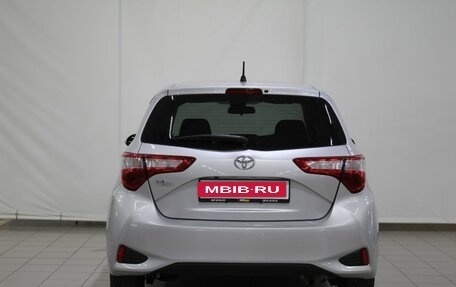 Toyota Vitz, 2018 год, 1 185 000 рублей, 7 фотография
