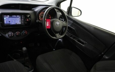 Toyota Vitz, 2018 год, 1 185 000 рублей, 14 фотография