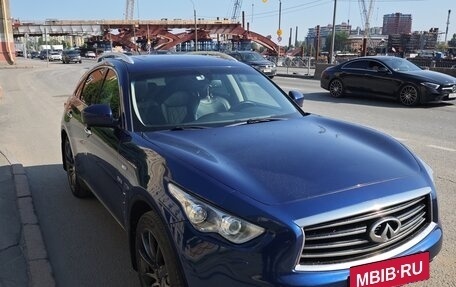 Infiniti QX70, 2015 год, 2 250 000 рублей, 5 фотография