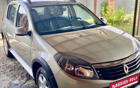 Renault Sandero I, 2012 год, 959 000 рублей, 2 фотография
