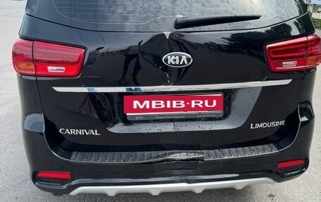 KIA Carnival III, 2019 год, 1 700 000 рублей, 3 фотография