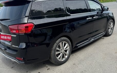 KIA Carnival III, 2019 год, 1 700 000 рублей, 2 фотография