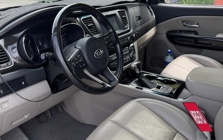 KIA Carnival III, 2019 год, 1 700 000 рублей, 5 фотография