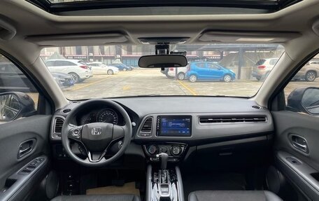 Honda Vezel, 2022 год, 1 500 000 рублей, 9 фотография