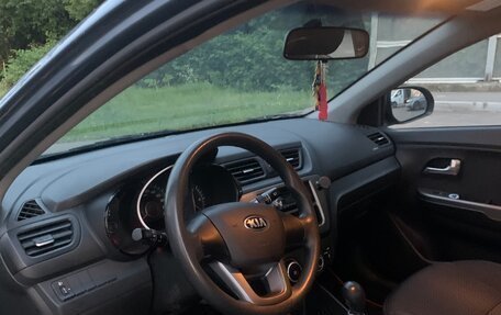 KIA Rio III рестайлинг, 2013 год, 800 000 рублей, 5 фотография