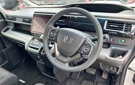 Honda Stepwgn IV, 2021 год, 2 070 000 рублей, 3 фотография