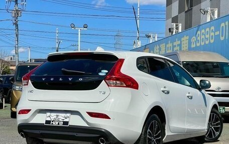 Volvo V40 II рестайлинг, 2019 год, 1 500 111 рублей, 5 фотография