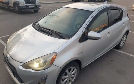 Toyota Prius c I, 2016 год, 1 200 000 рублей, 2 фотография