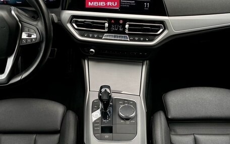 BMW 3 серия, 2019 год, 3 149 000 рублей, 14 фотография