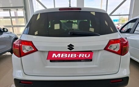 Suzuki Vitara II рестайлинг, 2015 год, 9 фотография