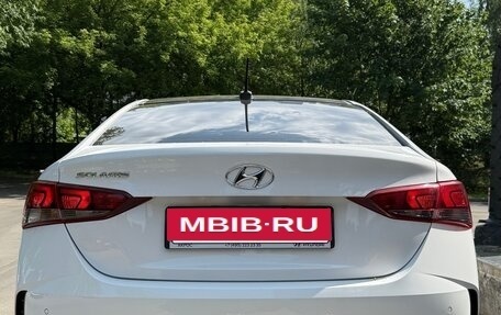 Hyundai Solaris II рестайлинг, 2021 год, 1 650 000 рублей, 4 фотография
