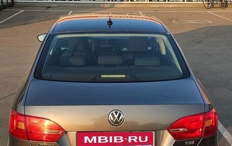 Volkswagen Jetta VI, 2011 год, 850 000 рублей, 5 фотография