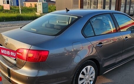 Volkswagen Jetta VI, 2011 год, 850 000 рублей, 4 фотография