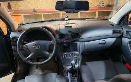 Toyota Avensis III рестайлинг, 2007 год, 899 000 рублей, 3 фотография