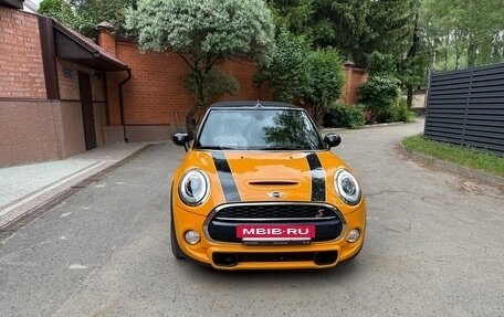 MINI Cabrio, 2017 год, 3 800 000 рублей, 2 фотография
