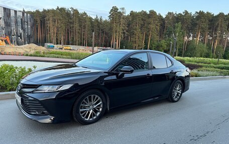 Toyota Camry, 2019 год, 3 300 000 рублей, 4 фотография