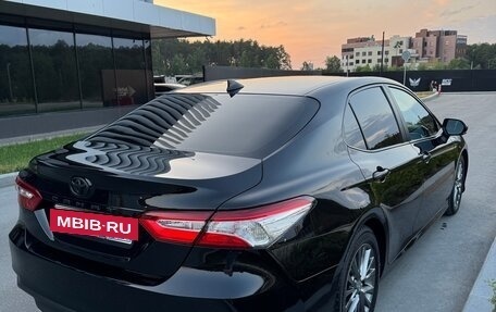 Toyota Camry, 2019 год, 3 300 000 рублей, 10 фотография
