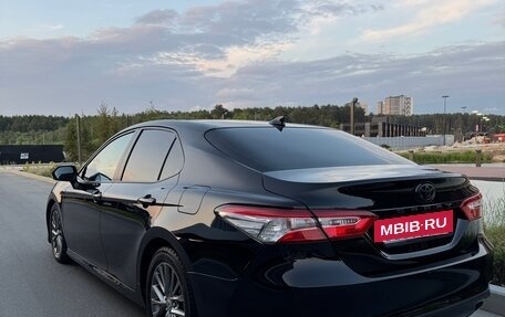 Toyota Camry, 2019 год, 3 300 000 рублей, 6 фотография