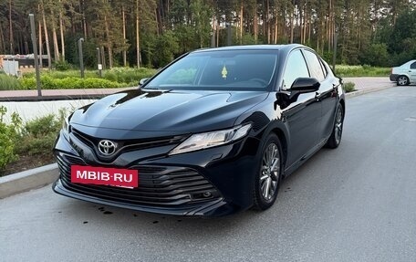 Toyota Camry, 2019 год, 3 300 000 рублей, 3 фотография