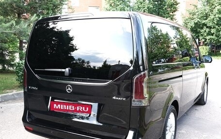 Mercedes-Benz V-Класс, 2021 год, 7 080 000 рублей, 5 фотография