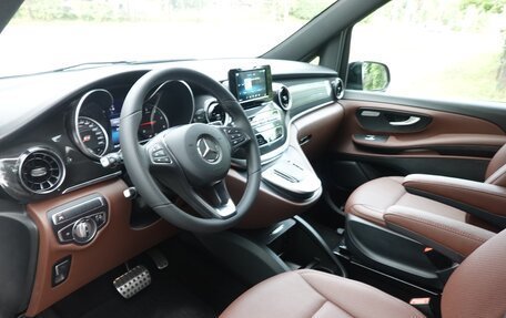 Mercedes-Benz V-Класс, 2021 год, 7 080 000 рублей, 17 фотография