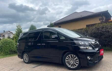 Toyota Vellfire I, 2013 год, 2 750 000 рублей, 1 фотография