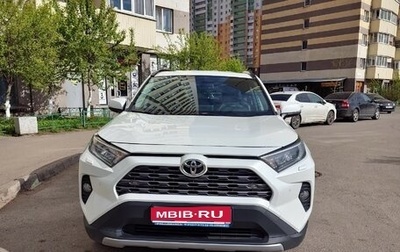 Toyota RAV4, 2019 год, 2 400 000 рублей, 1 фотография