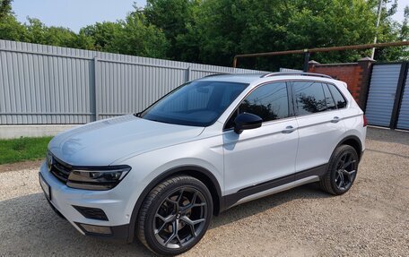 Volkswagen Tiguan II, 2018 год, 2 970 000 рублей, 2 фотография