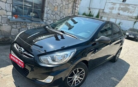 Hyundai Solaris II рестайлинг, 2012 год, 930 000 рублей, 2 фотография