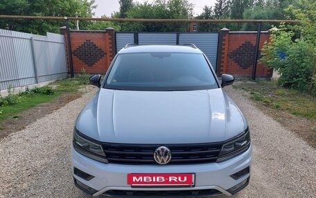 Volkswagen Tiguan II, 2018 год, 2 970 000 рублей, 15 фотография