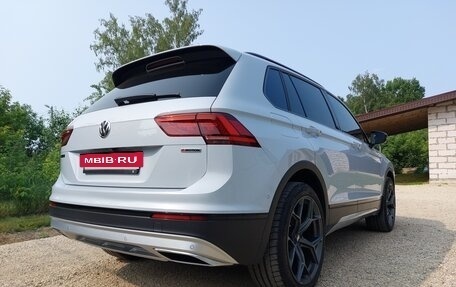 Volkswagen Tiguan II, 2018 год, 2 970 000 рублей, 9 фотография