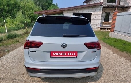 Volkswagen Tiguan II, 2018 год, 2 970 000 рублей, 11 фотография