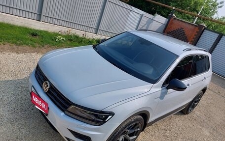 Volkswagen Tiguan II, 2018 год, 2 970 000 рублей, 6 фотография