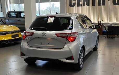 Toyota Vitz, 2017 год, 1 175 000 рублей, 6 фотография