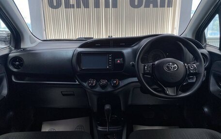 Toyota Vitz, 2017 год, 1 175 000 рублей, 11 фотография