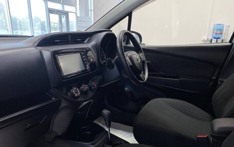 Toyota Vitz, 2017 год, 1 175 000 рублей, 10 фотография
