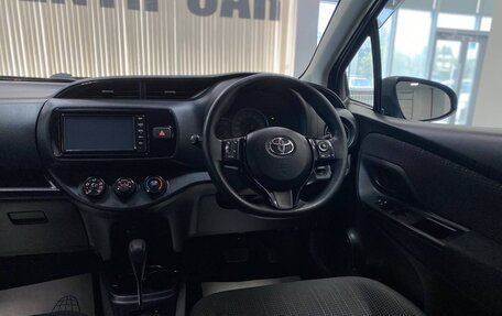 Toyota Vitz, 2017 год, 1 175 000 рублей, 12 фотография