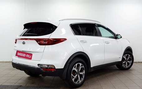 KIA Sportage IV рестайлинг, 2020 год, 2 100 000 рублей, 3 фотография
