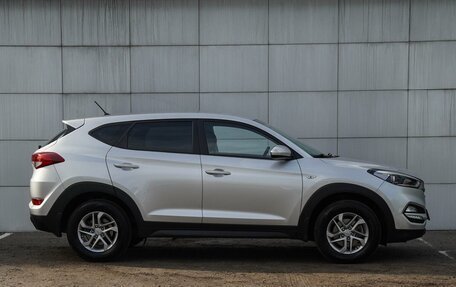 Hyundai Tucson III, 2016 год, 2 040 000 рублей, 5 фотография